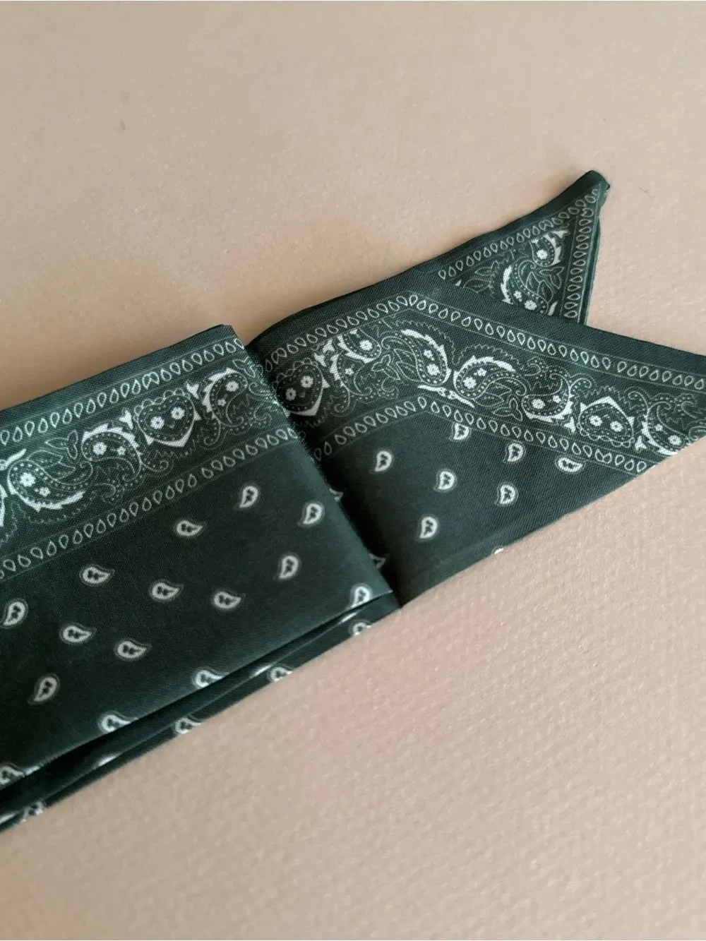 Green Paisley scarf M1594